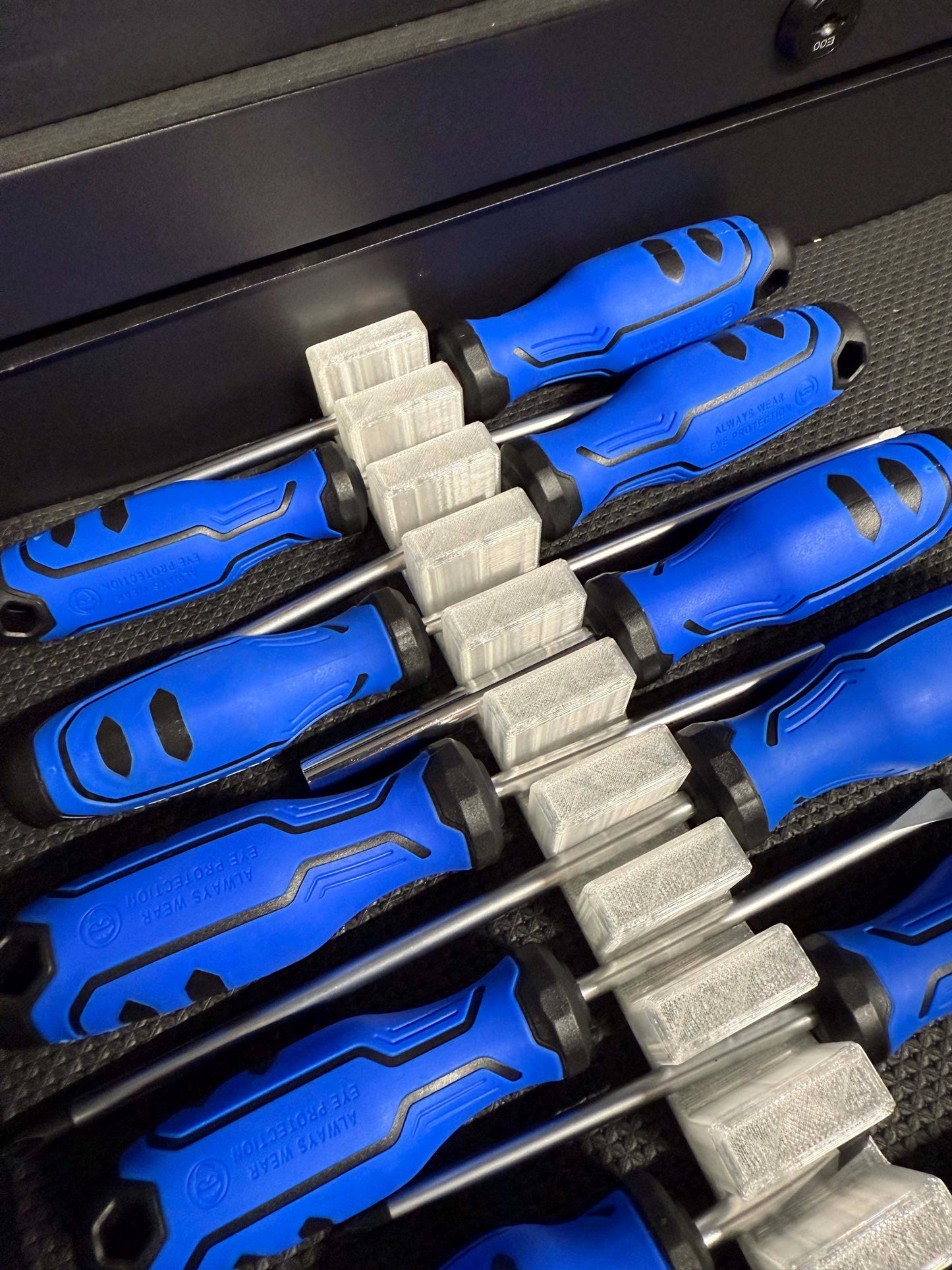 Screwdriver Organizer for Toolbox Drawers | Holds 10 Screwdrivers | Magnetic Tool Storage Tray